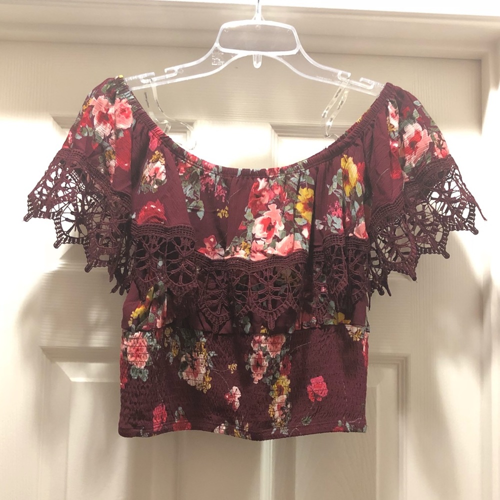 Haute Project | Off Shoulder Floral Lace Crop NWOT